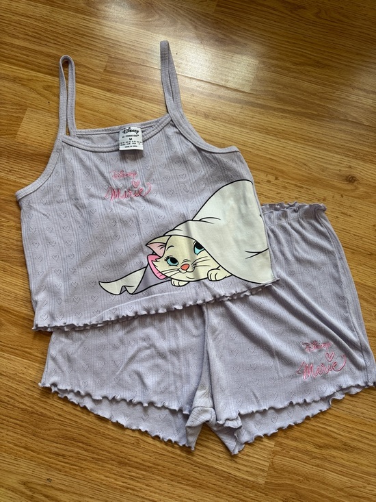 Disney Tops - Disney “Marie” Peek-A-Boo Cami - size M